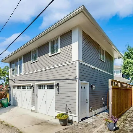 Sweetbrier Serenity Apartment