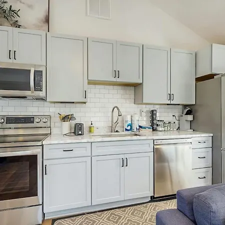 Sweetbrier Serenity Apartment *