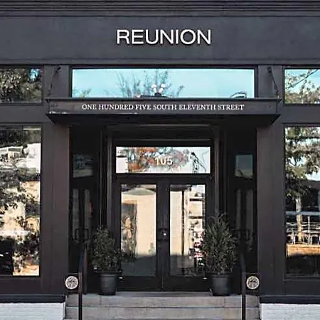 Reunion Hotel