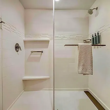 Hotel By Marriott Metro Center 3*
