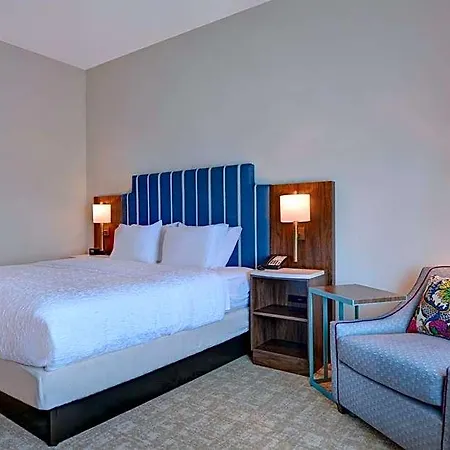 Hampton & Downtown Capitol View, Tn 3*