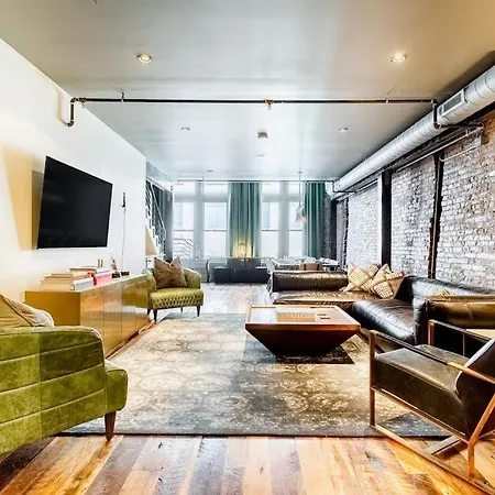 Tasteful Loft *
