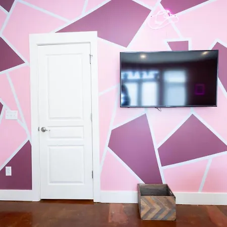 Apartment Lipstick & Boots - Luxury 3-level With Private Garage Near Music Row Nashville