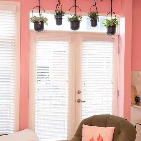 Apartment Lipstick & Boots - Luxury 3-level With Private Garage Near Music Row