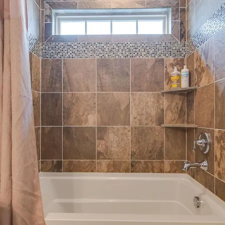 Modern 3 King Belmont Retreat With 2 Living Walk To Belmont & Vanderbilt Near Music Row The Gulch & 12th South 2 Miles To Broadway Large Dining Table Smart Tvs Parking 24 Hr Hospitality Nashville