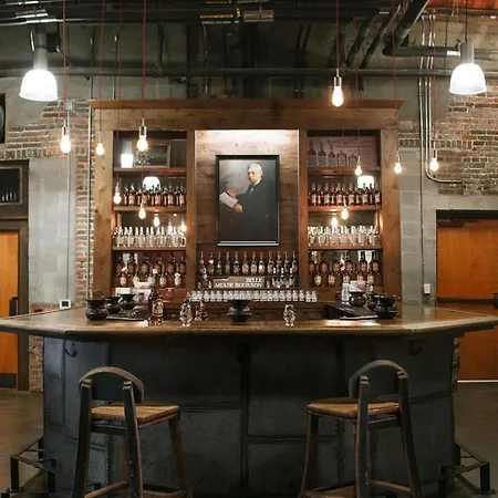 6 Bed With En Baths, Host Up To 20, Rooftops, Parking, Gourmet Kitchens, Cozy Living Spaces, Skyline Views & Fire Table, Near Downtown, Distilleries & Marathon Village, High-speed Wi-fi, 24hr Hospitality Nashville