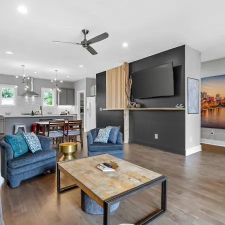 Apartment Rhythm & View - Large 4-bedroom Townhome With Private Garage & Dual Balconies Nashville
