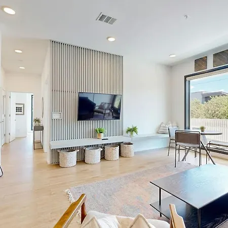 Illume Penthouse Holiday home Nashville