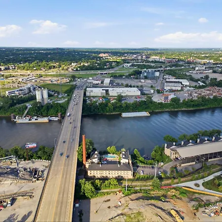 1062 Riverfront Apartment *