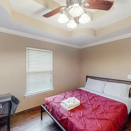 Madison Manor *