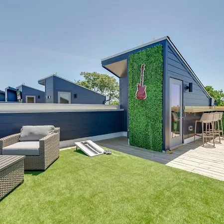 New East Oasis 13beds Roofdeck Free Parking Holiday home *