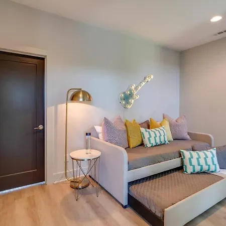 New East Oasis 13beds Roofdeck Free Parking