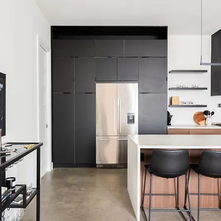 Nash Chic Near Dt Rooftop Luxe Comfort Holiday home