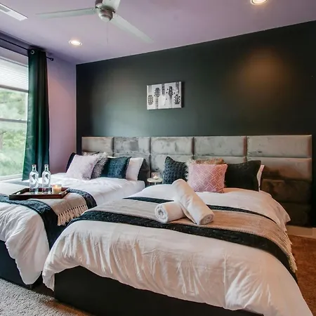 Holiday home Close To The Gulch - Book Today