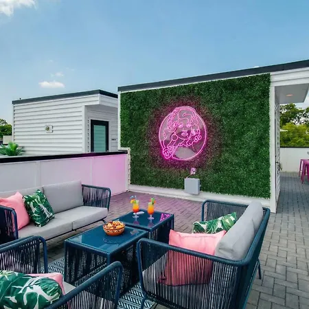 King & Queen 2 Homes - 24 Beds Views * Nashville