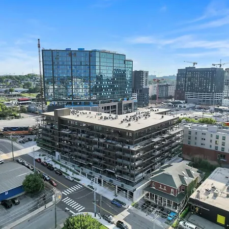 The Stage In Downtown W Pool/gym | Walk To Broadway *