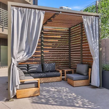 The Stage In Downtown W Pool/gym | Walk To Broadway Holiday home Nashville