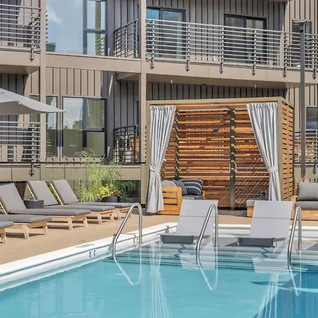 The Stage In Downtown W Pool/gym | Walk To Broadway Nashville