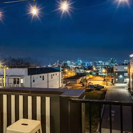 Holiday home New Luxe 4br 12 Beds - Roofdeck Views - Chefs Kitchen Nashville