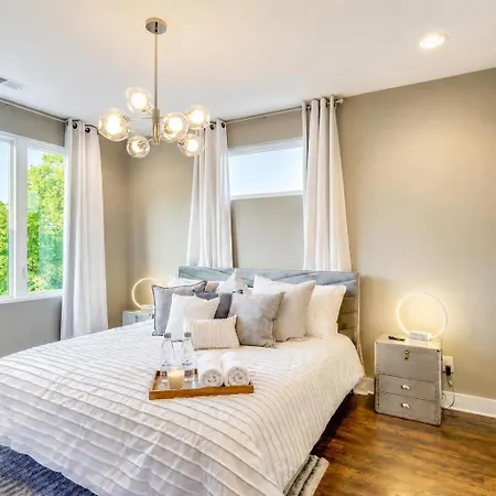 New Nashvegas Downtown Rooftop Views 13beds *