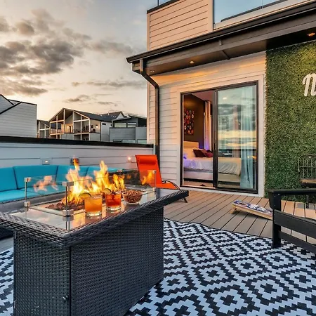 Holiday home New We Roll Rooftop - Hot Tub With Views - 13 Beds *