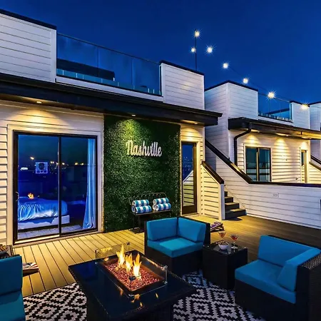 New We Roll Rooftop - Hot Tub With Views - 13 Beds Holiday home
