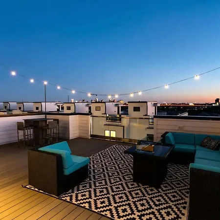 Holiday home New We Roll Rooftop - Hot Tub With Views - 13 Beds
