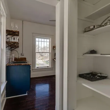 Historic Music Loft Sleeps 8, Near Broadway * Nashville