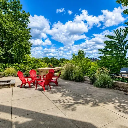 Apartment Chic Retreat, River Views And Vip Vibes *