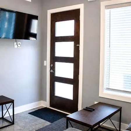 Apartment Music Near Downtown Nashville