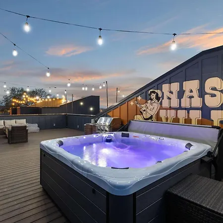 Rooftop Deck Hot Tub Game Downtown Holiday home