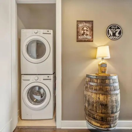 Holiday home The Tennessee Whiskey In West End-vandy- Uber To Broadway *