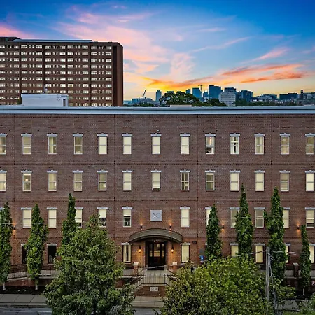 The Tennessee Whiskey In West End-vandy- Uber To Broadway Holiday home