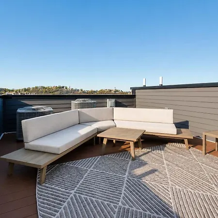 Holiday home New Build West End Oasis Skyline Views