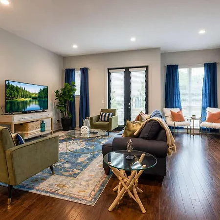 Holiday home Gorgeous 2miles To Lower Broadway