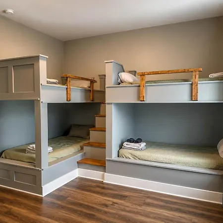 Holiday home Gorgeous 2miles To Lower Broadway Nashville