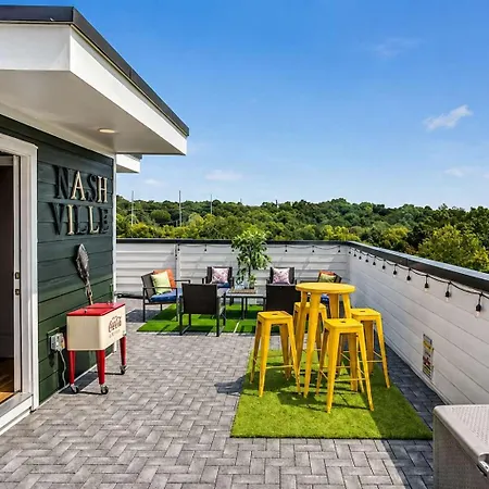 Luxury Rooftop Retreat Sleeps 12 * Nashville