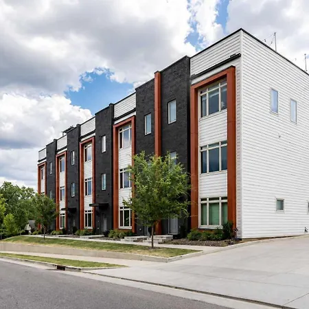 Two Luxe Nash Homes Rooftop Vibes Holiday home Nashville