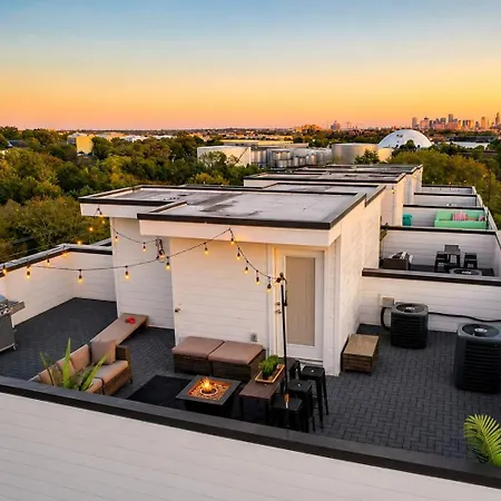 Skyline Serenity Spacious Retreat *