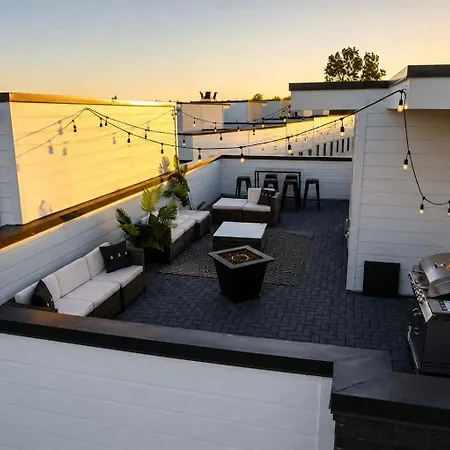 Holiday home Gorgeous Retreat Skyline Rooftop