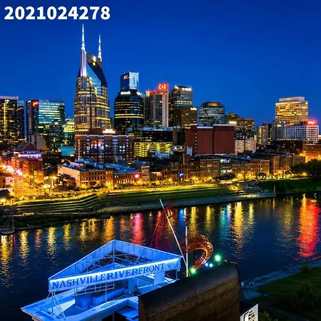 Luxury Rooftop Retreat Sleeps 12 Nashville