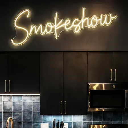 The Smokeshow On Music Row Near Broadway In Downtown Nashville- Pool, Gym, Patio Holiday home