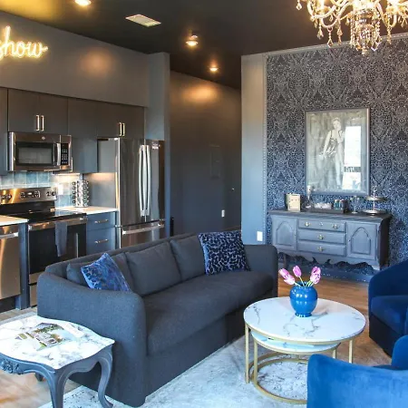 The Smokeshow On Music Row Near Broadway In Downtown Nashville- Pool, Gym, Patio Holiday home *