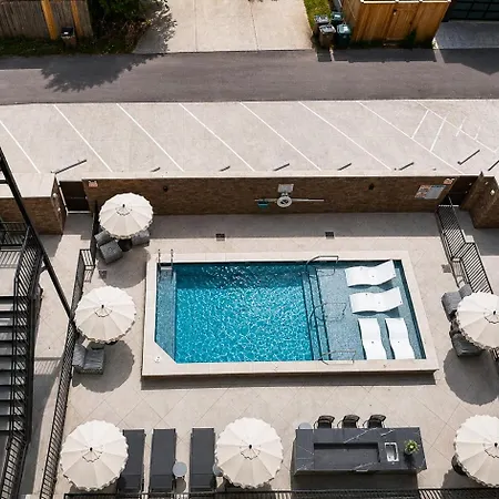Holiday home The Smokeshow On Music Row Near Broadway In Downtown Nashville- Pool, Gym, Patio Nashville