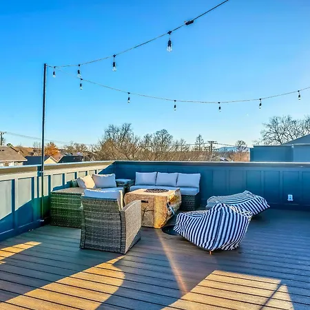 4 Rooftop Decks 4 Hot Tubs Game & Sauna Nashville