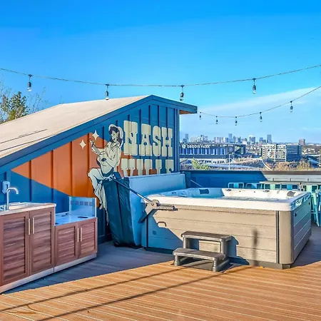 Holiday home 4 Rooftop Decks 4 Hot Tubs Game & Sauna Nashville