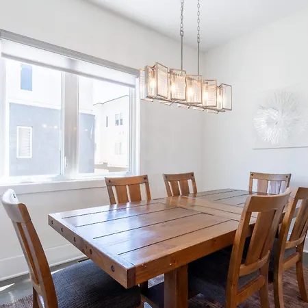 The East Side Vibe By Local Holiday home *