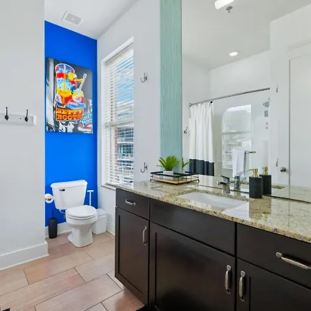 Fabulous Nashvegas Loft Retreat Near Vandy Off West End Mins To Broadway Nashville