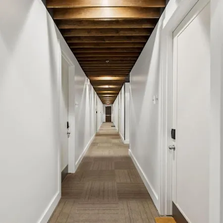 Fabulous Nashvegas Loft Retreat Near Vandy Off West End Mins To Broadway *