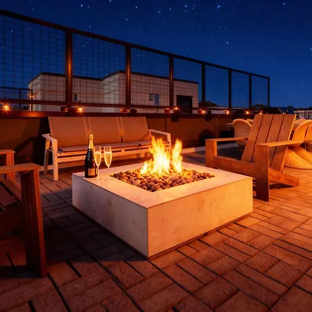 Holiday home Rooftop Fire Pit Lounge Skyline Dt Nash Views